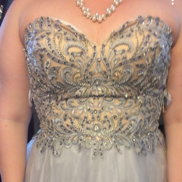 Beautiful Prom Dress - Picture 2 of 8